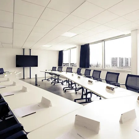 Mercure Centre Gare Hotell 4*