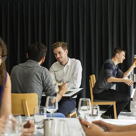 Mercure Centre Gare Otel 4*