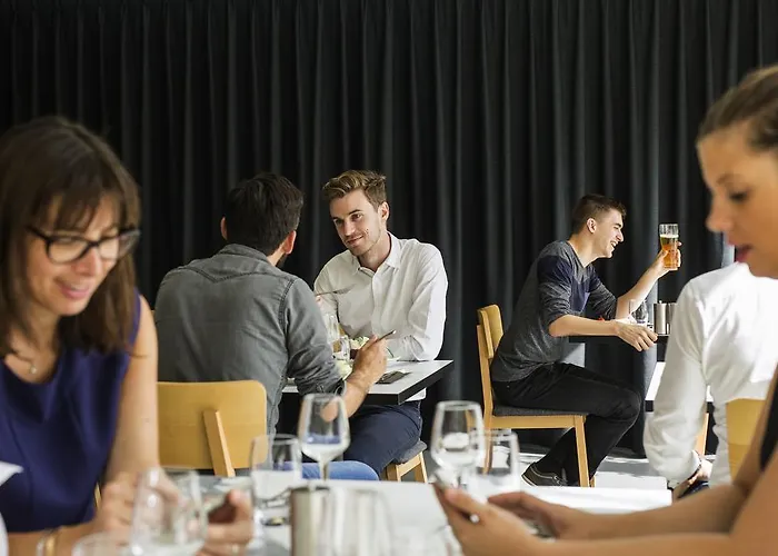 Mercure Centre Gare Hotel 4*