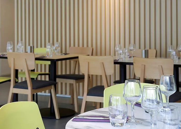 Mercure Centre Gare Hotel 4*